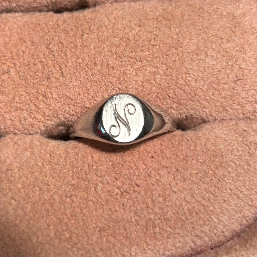 DEADSTOCK UNCAS VINTAGE Sterling Silver signet ring “N” initial ring letter ring